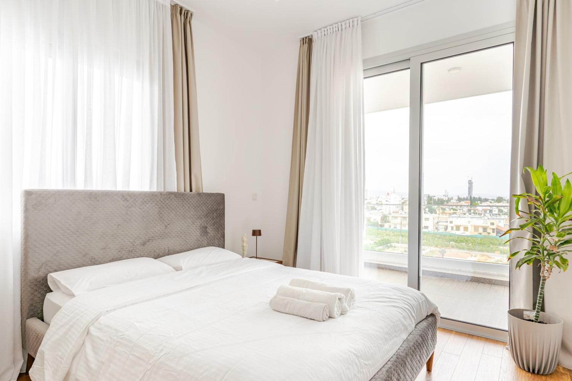Yamas Urban Living Zakaki Pool Penthouses & Apartments Lemesos Exteriér fotografie