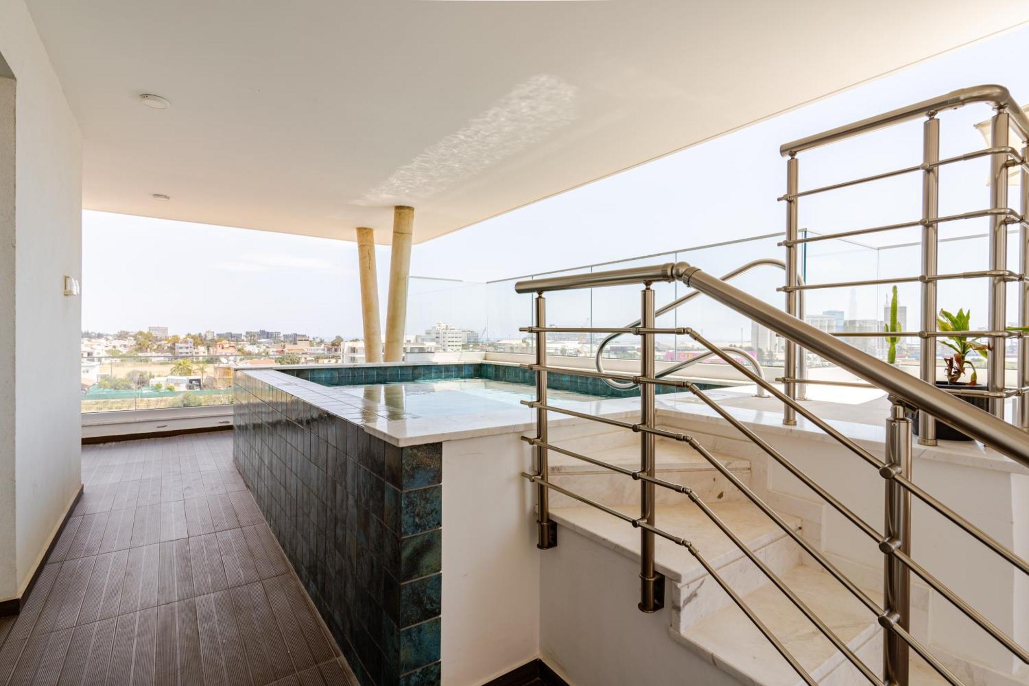 Yamas Urban Living Zakaki Pool Penthouses & Apartments Lemesos Exteriér fotografie