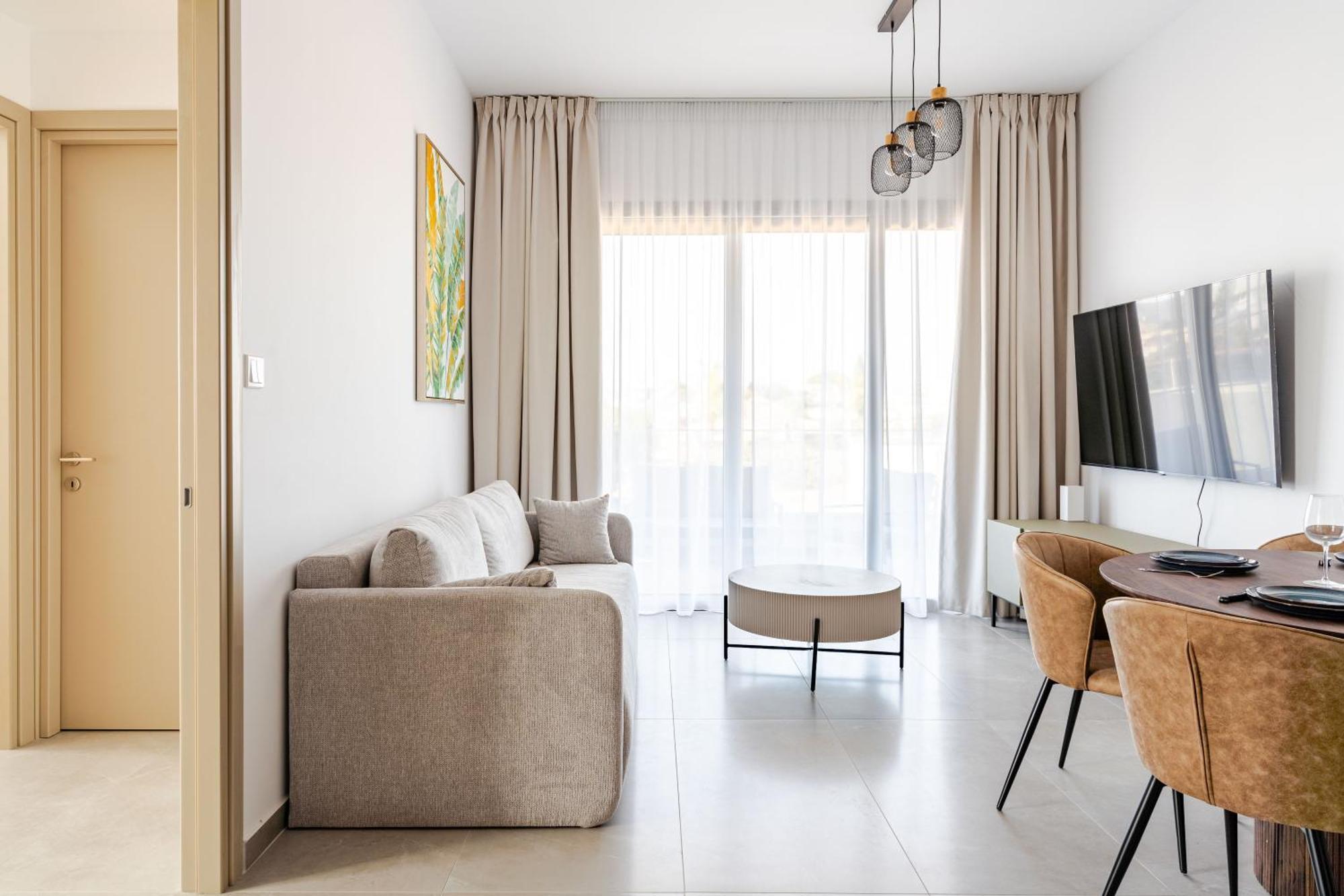 Yamas Urban Living Zakaki Pool Penthouses & Apartments Lemesos Exteriér fotografie